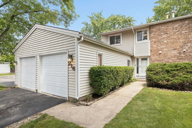 216 Douglass Way, Bolingbrook